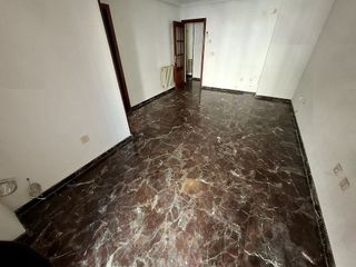 Piso en venta en Renfe - Bulevar 1º y 2º Fase en Jaén