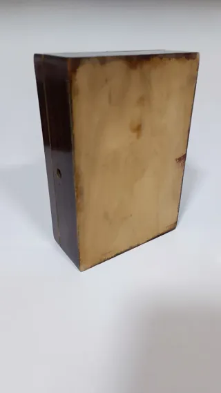 Joyero antiguo de madera con rosas