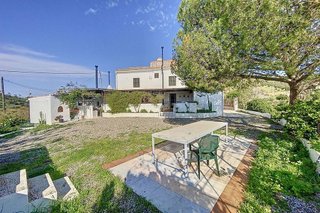 Cortijo en venta en Pizarra