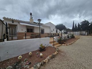 Casa en venta en Yecla