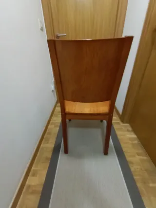 4 Sillas de Comedor de Madera