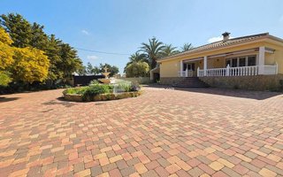 Chalet en venta en Catral