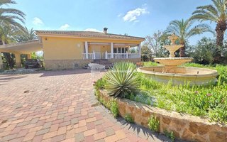 Chalet en venta en Catral