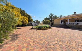 Chalet en venta en Catral