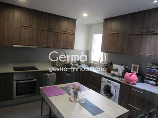 Piso en venta en Casagemes - Canyadó en Badalona