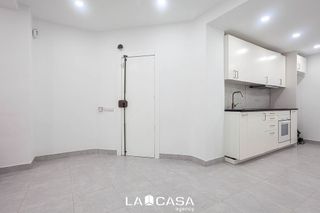 Piso en venta en Sants-Badal en Barcelona