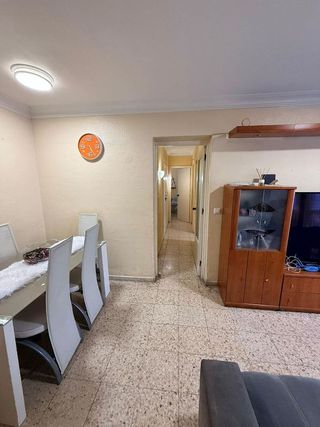 Piso en venta en Parque Alcosa - Jardines del Edén en Sevilla