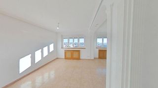 Piso en venta en Zofio en Madrid