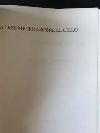 A tres metros sobre el cielo