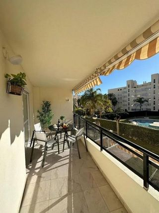 Piso en venta en Playamar en Torremolinos