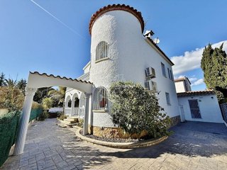 Chalet en venta en Empuriabrava en Castelló d´Empúries