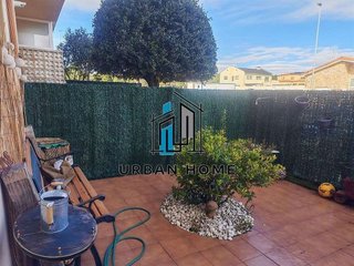 Casa adosada en venta en Villaquilambre