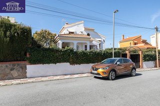 Chalet en venta en Otura