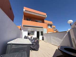 Casa adosada en venta en Torrequebrada en Benalmádena