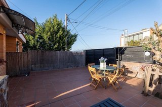 Casa adosada en venta en Roc Blanc en Terrassa