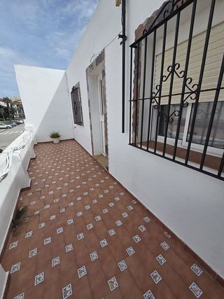Casa adosada en venta en Camposoto - Gallineras en San Fernando