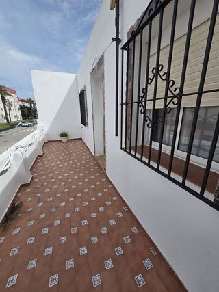 Casa adosada en venta en Camposoto - Gallineras en San Fernando