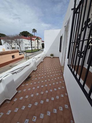 Casa adosada en venta en Camposoto - Gallineras en San Fernando