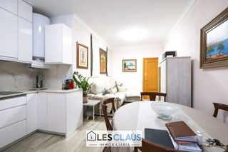 Piso en venta en Sant Antoni en Barcelona