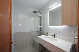 Piso en venta en Pubilla Cases en Hospitalet de Llobregat, L´