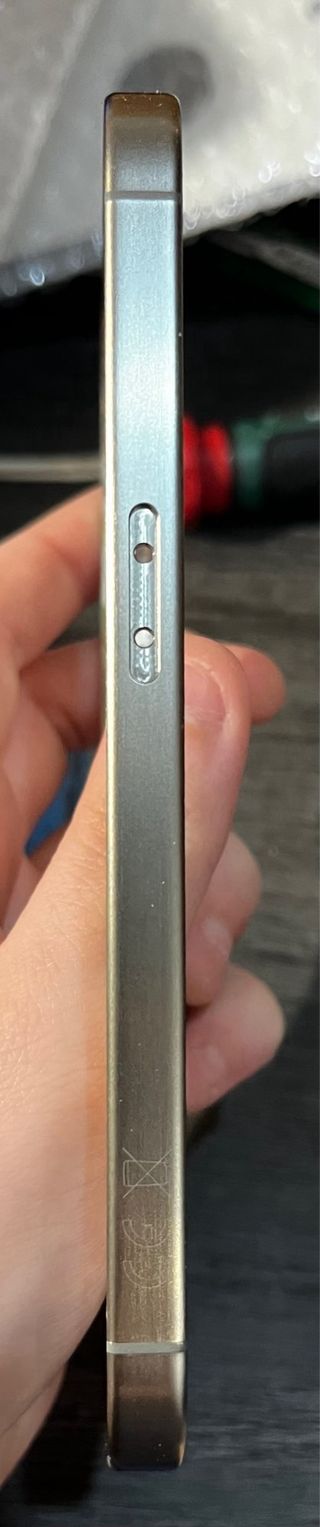 Carcaça iPhone 15 Pro Titânio Natural