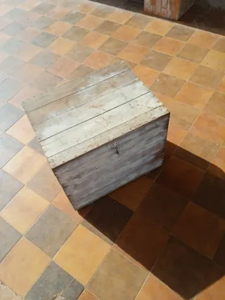 Cajón de madera rústico