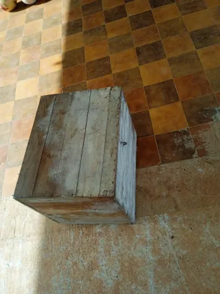 Cajón de madera rústico