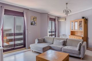 Piso en venta en Nueva Andalucía centro en Marbella