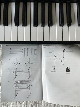 Teclado Alesis Melody61 con soporte