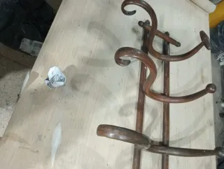 Perchero antiguo de madera