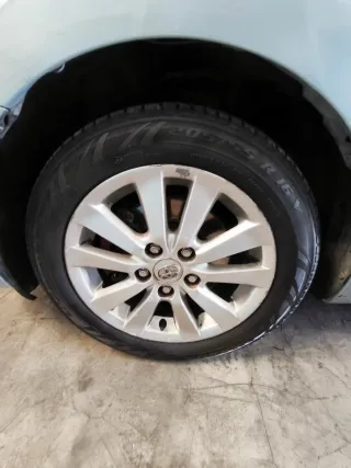 Toyota Auris 2.0 126cv - Acabado SOL gama Alta