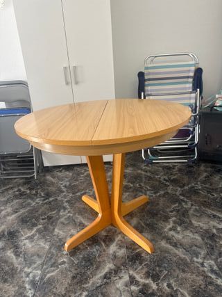 Mesa extensible de madera