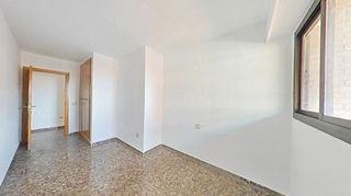 Piso en venta en Vara de Quart en Valencia