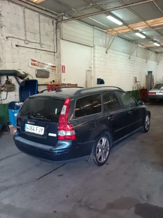 Volvo V50 2006 averiado