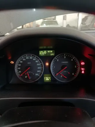 Volvo V50 2006 averiado