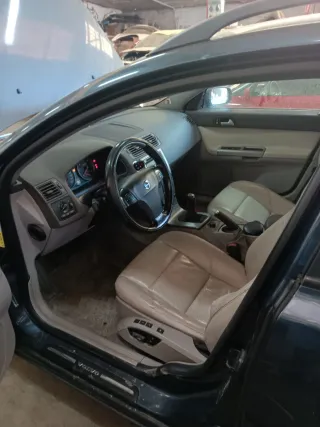 Volvo V50 2006 averiado