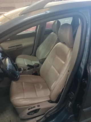 Volvo V50 2006 averiado