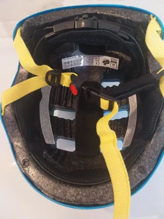 Casco de bicicleta azul infantil