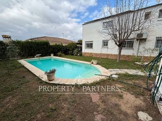 Chalet en venta en Entrepinos en Eliana (l´)