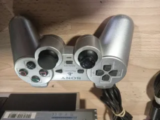 Consola PS2 Sony Plata + 2 Mandos