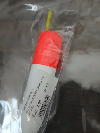 Canna da pesca e paratura pesce serra