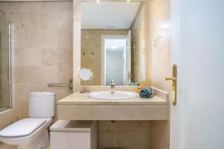 Piso en venta en Nueva Andalucía centro en Marbella