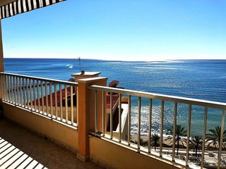 Piso en venta en Playa de la Fontanilla en Marbella
