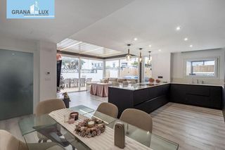 Casa adosada en venta en Albolote