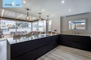 Casa adosada en venta en Albolote