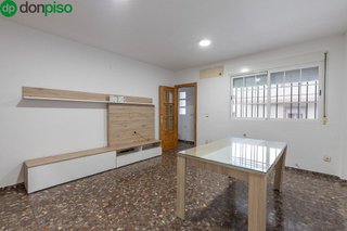 Casa adosada en venta en Maracena