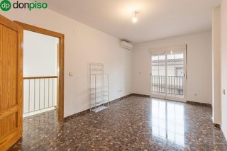 Casa adosada en venta en Maracena