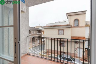 Casa adosada en venta en Maracena