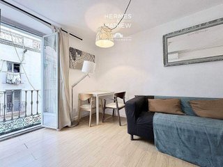Piso en venta en El Raval en Barcelona