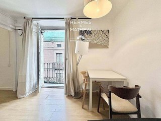 Piso en venta en El Raval en Barcelona